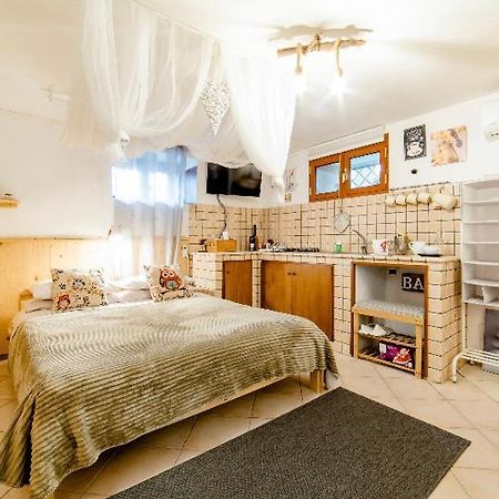 Tabor 1 Garden & Parking Apartment Napoli Ngoại thất bức ảnh
